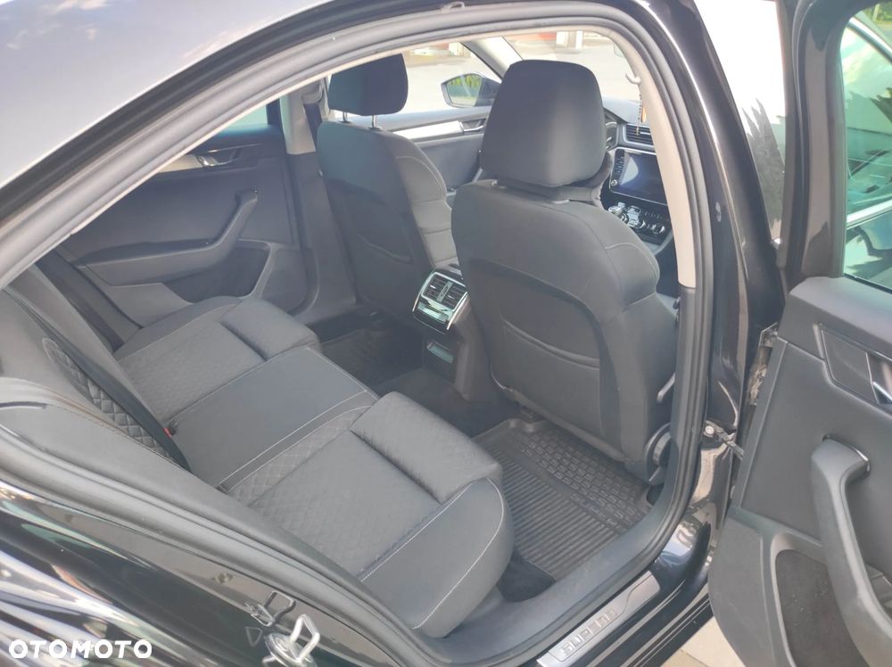 Skoda Superb 2.0 TDI SCR Ambition - 15