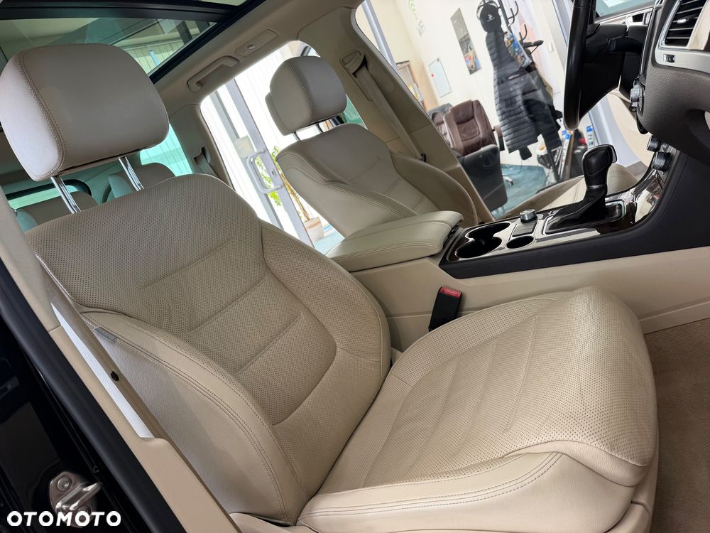 Volkswagen Touareg 3.6 V6 FSI BMT - 38