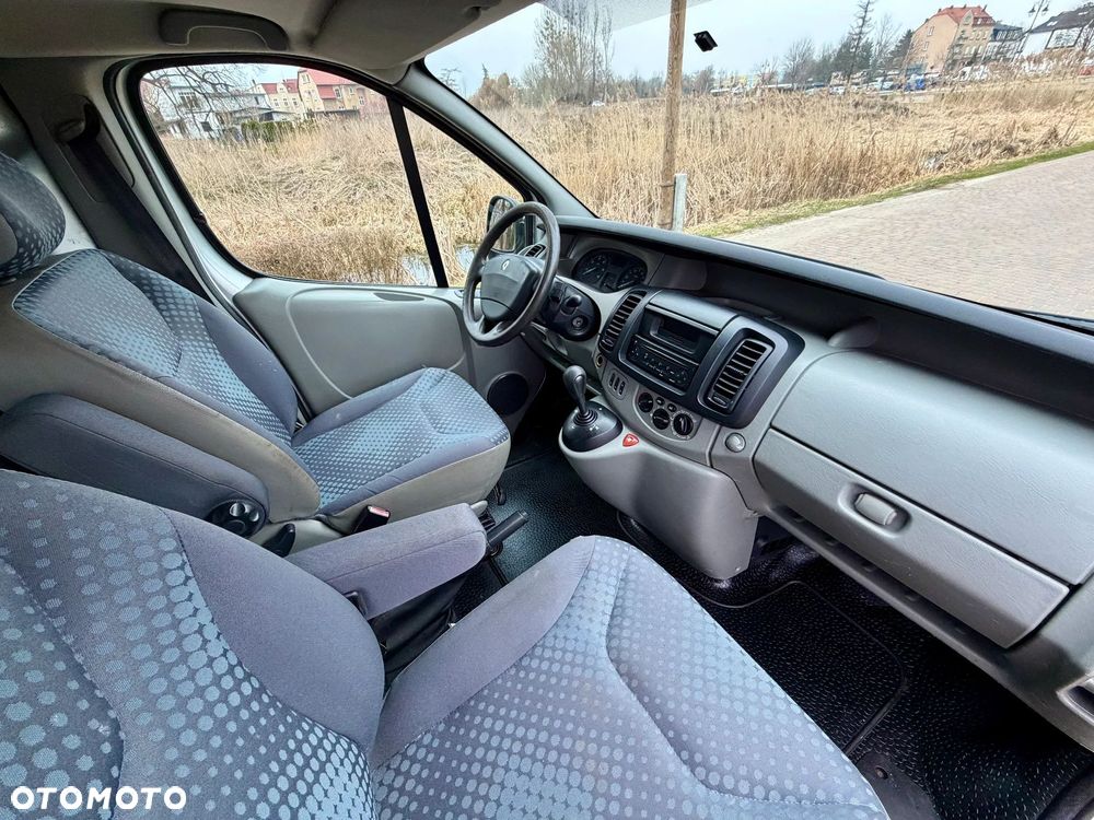 Renault TRAFIC - 11