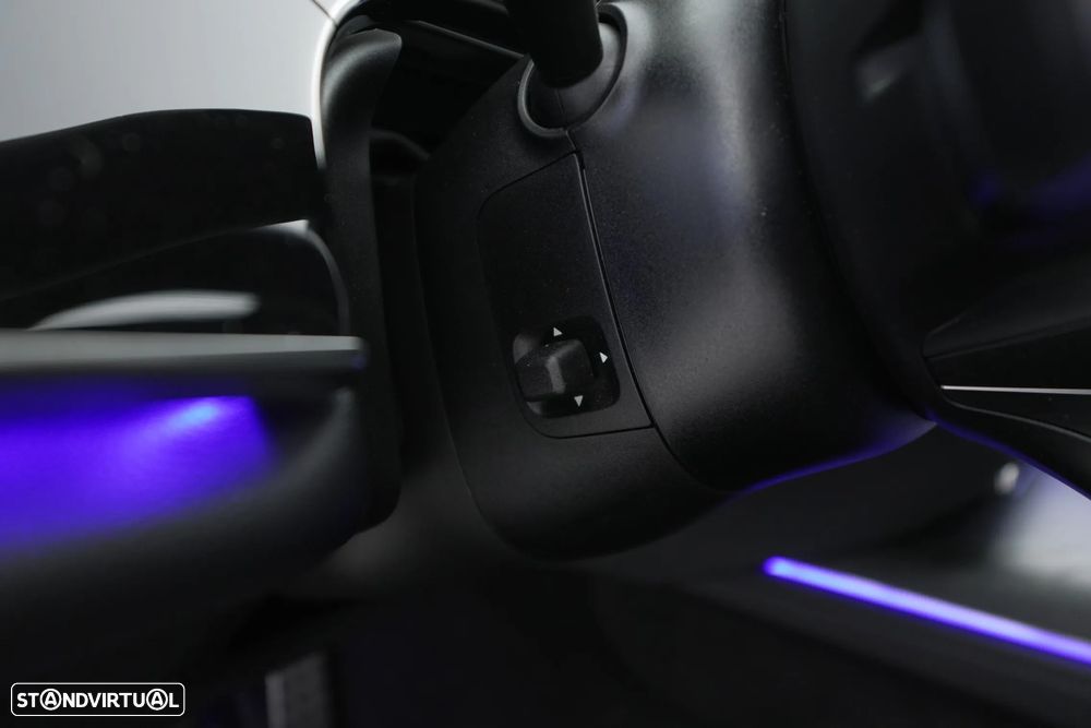 Mercedes-Benz E 300 e AMG Line - 36