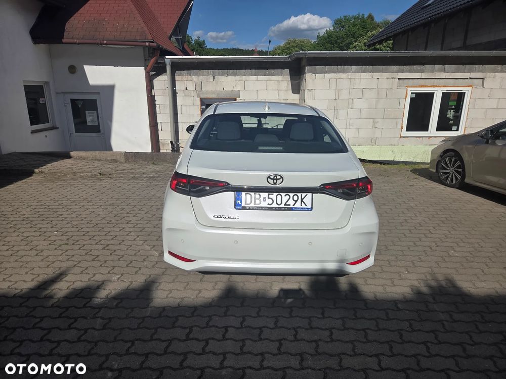 Toyota Corolla - 10