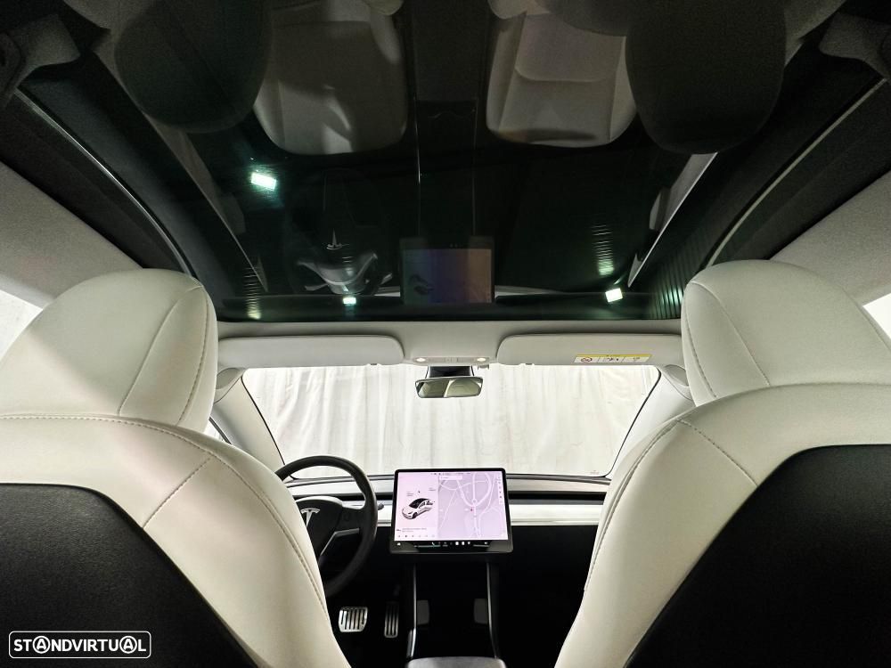 Tesla Model 3 Performance Dual Motor AWD - 29