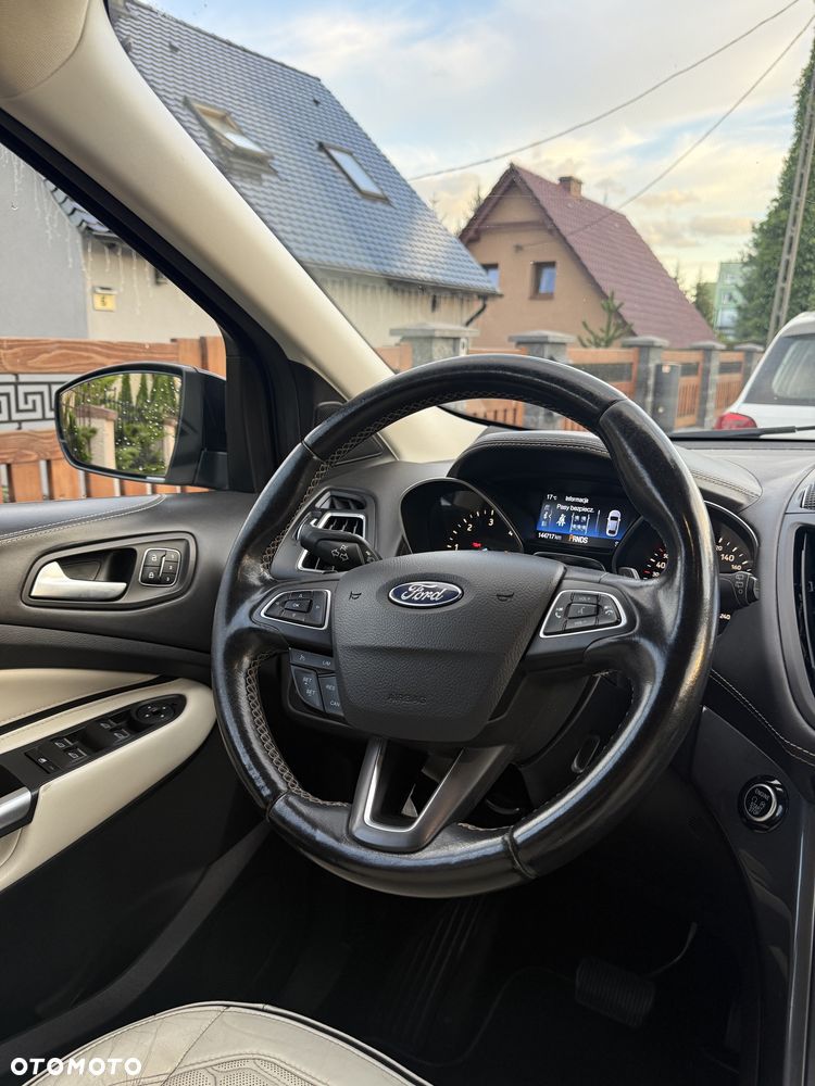 Ford Kuga - 4