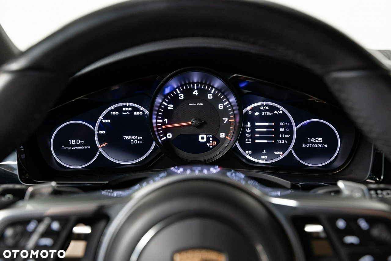 Porsche Cayenne Standard - 36
