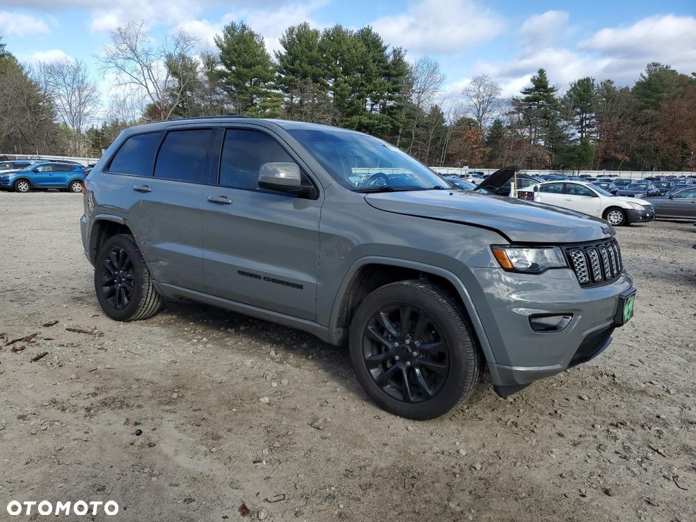 Jeep Grand Cherokee - 1
