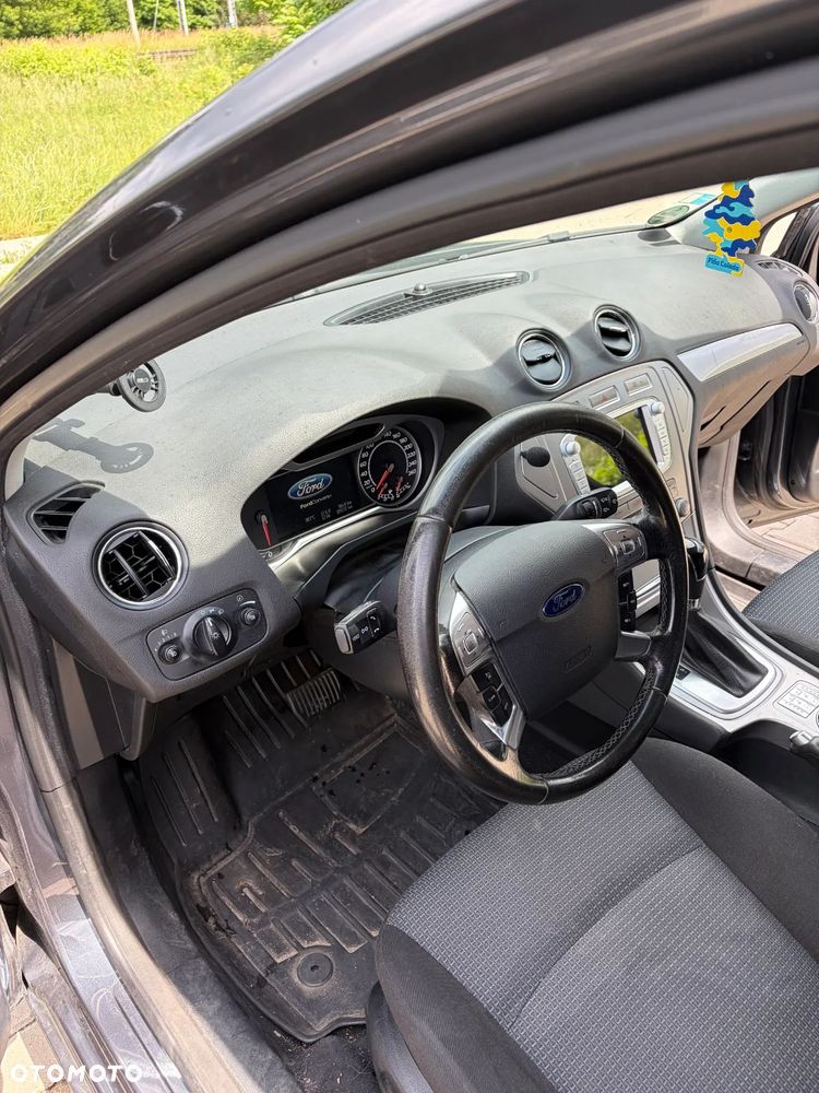 Ford Mondeo - 28
