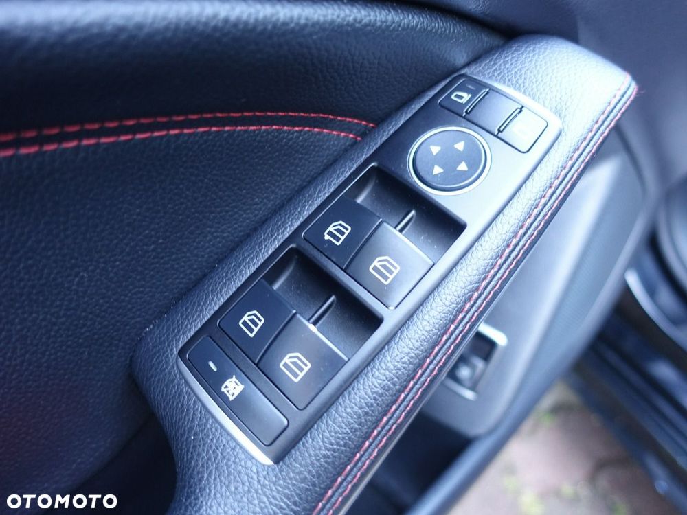 Mercedes-Benz CLA AMG 45 4Matic AMG Speedshift DCT 7G AMG Night Edition - 36