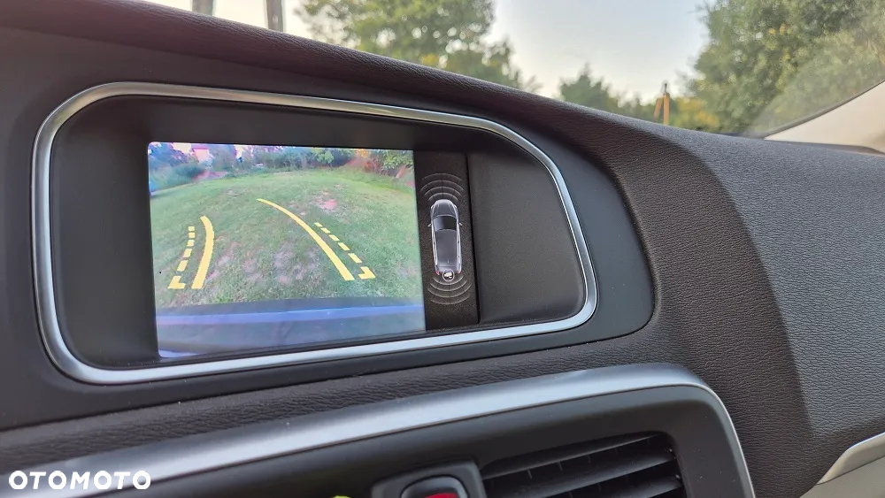 Volvo V40 D2 R-Design Summum - 5