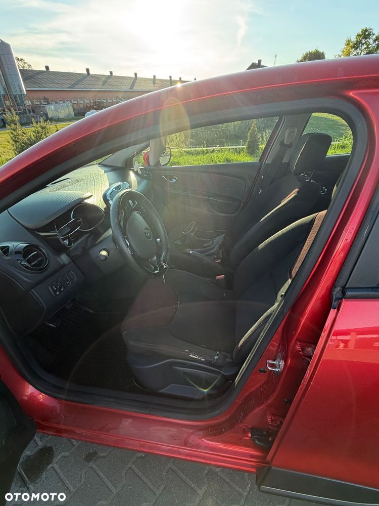 Renault Clio - 6