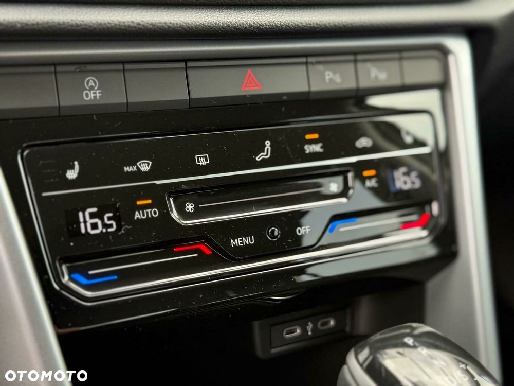 Volkswagen T-Roc 1.5 TSI Life DSG - 16