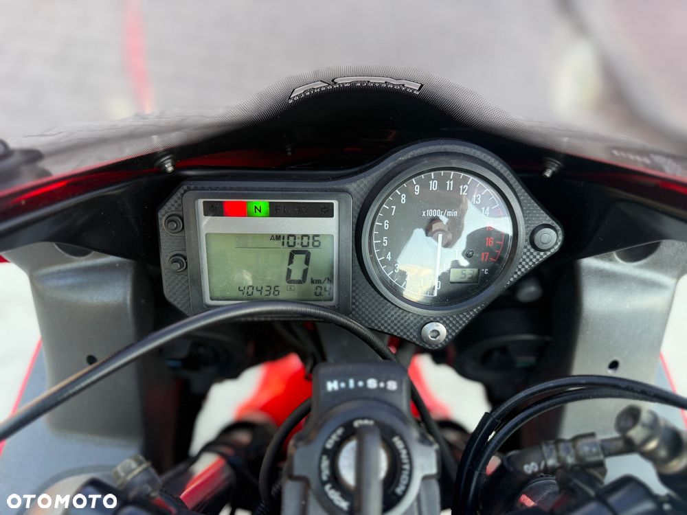 Honda CBR - 28