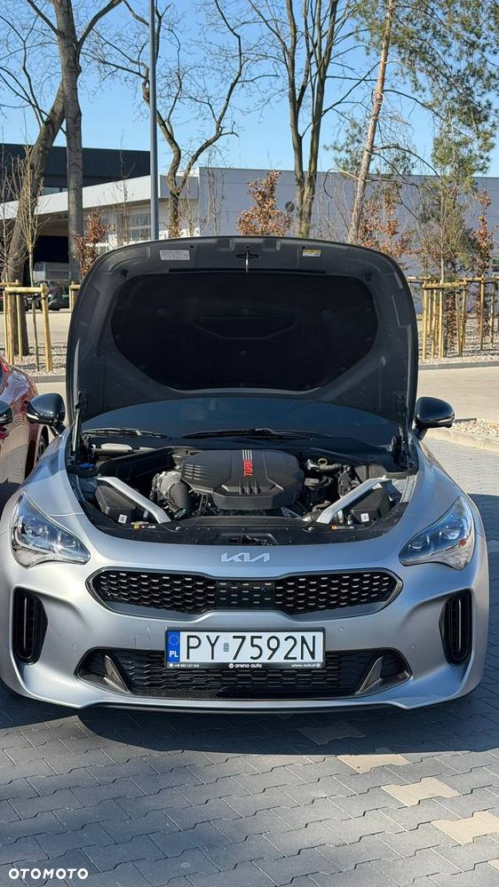 Kia Stinger - 12