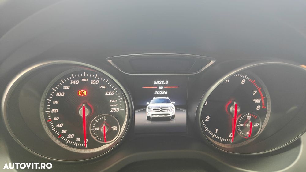 Mercedes-Benz GLA - 14