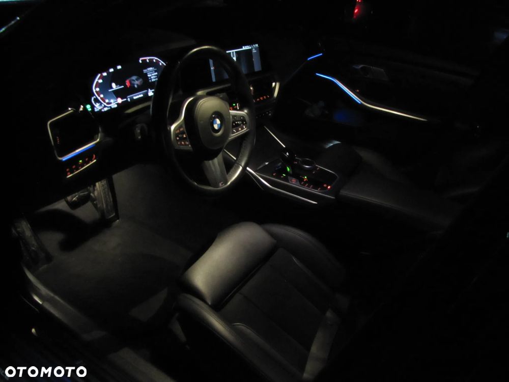 BMW Seria 3 320d M Sport Sport - 37