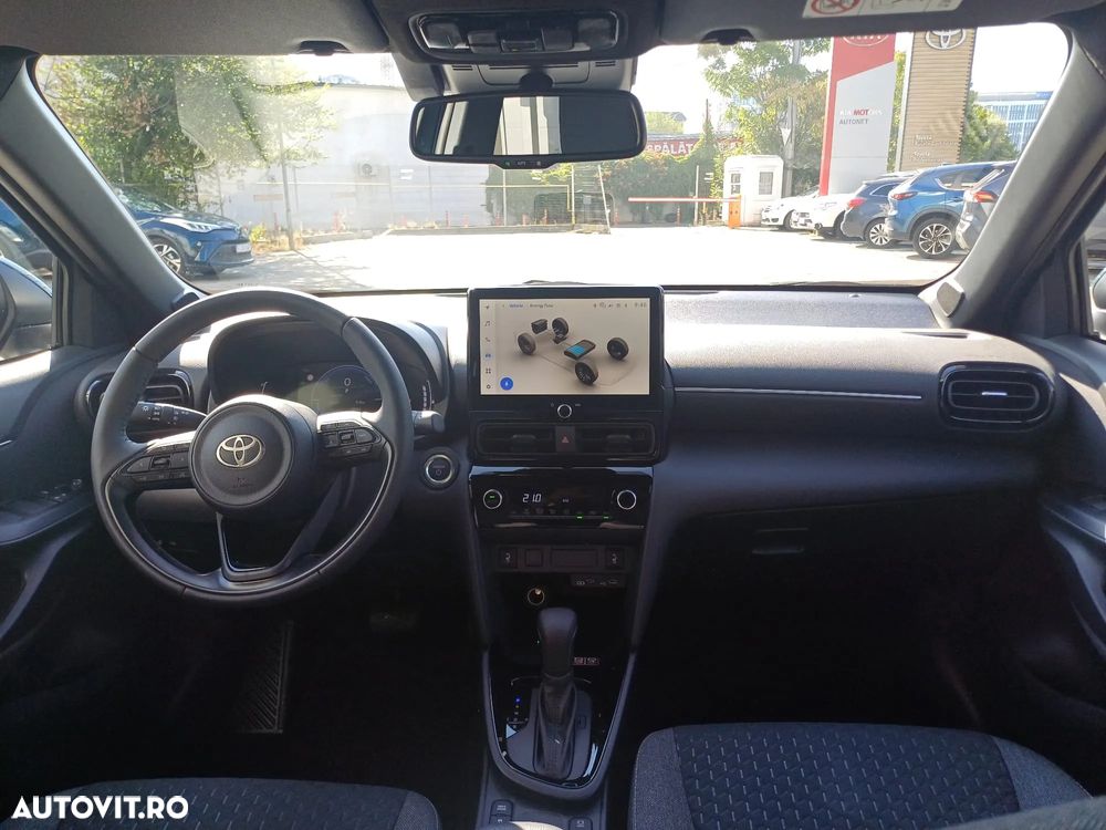 Toyota Yaris Cross 1.5 VVT-i HSD 4x2 Dynamic - 6
