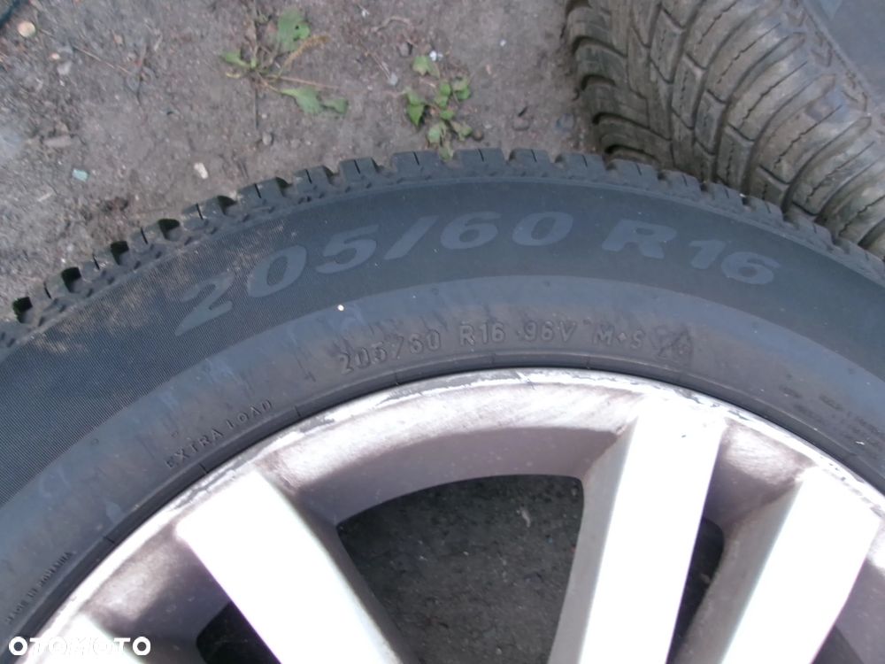 KOŁA FELGI ALU OPONY ZIMA PIRELLI  205/60/16 TOYOTA AVENSIS T27 AURIS   VERSO  5X114,3 - 6