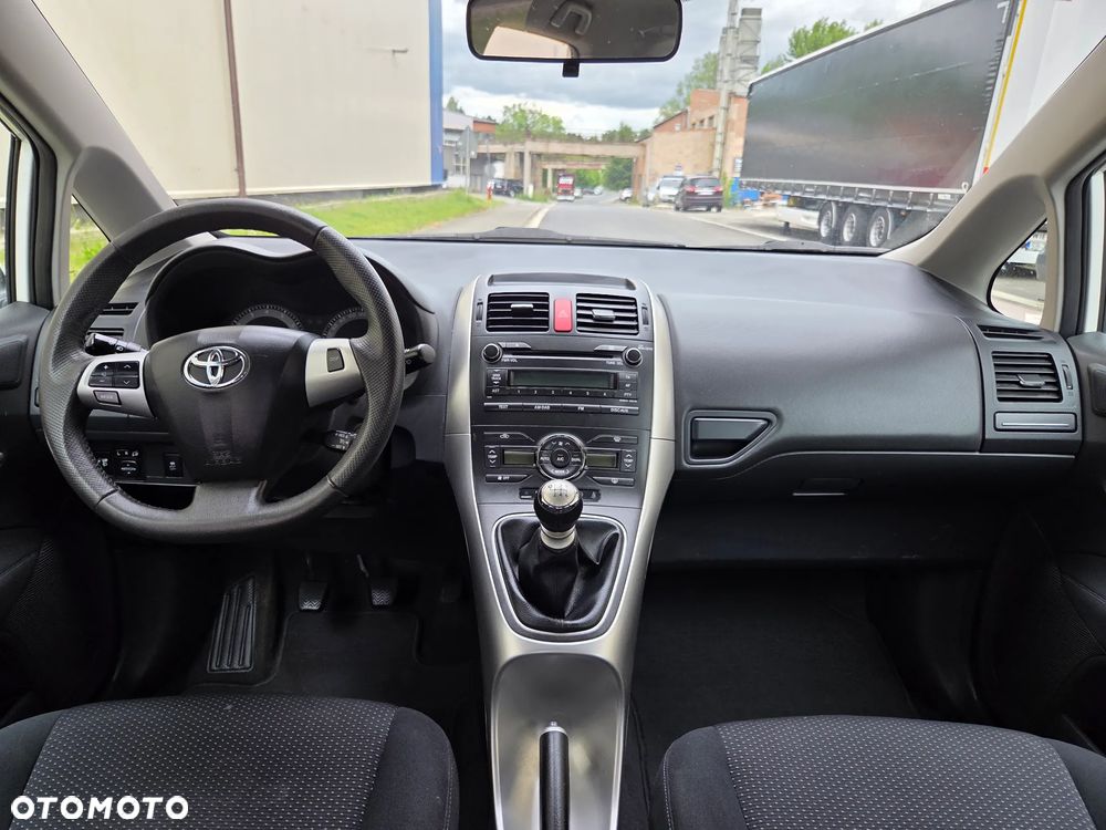 Toyota Auris 1.6 Dynamic - 12