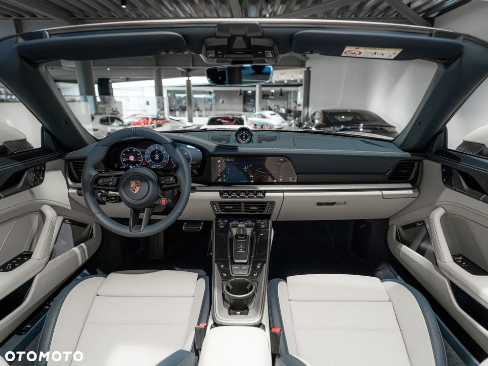 Porsche 911 Carrera S Cabrio - 23