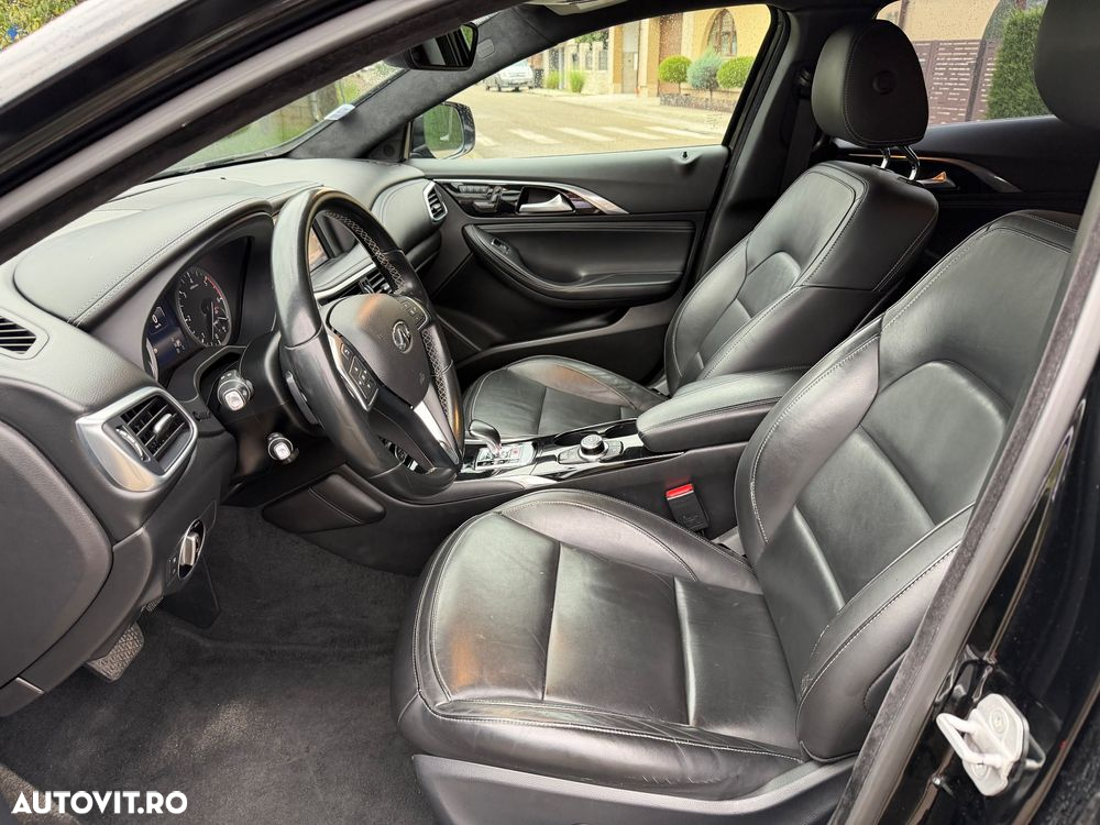 Infiniti QX30 - 6