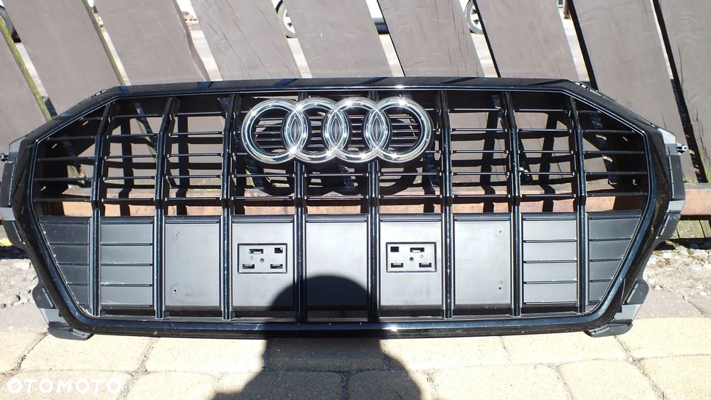 Atrapa zderzaka Audi Q3 83A853651c - 1