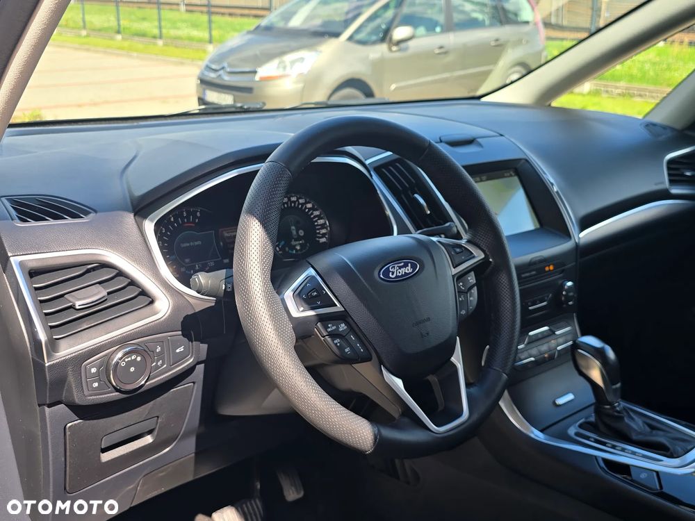 Ford Galaxy - 14