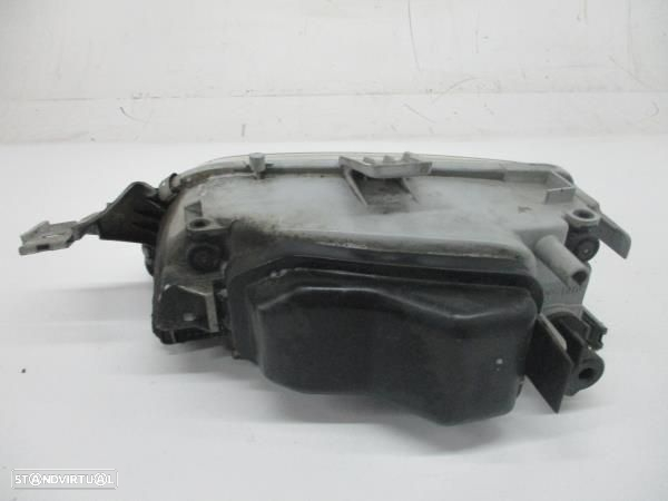 Otica / Farol Dto Fiat Punto (176_) - 5