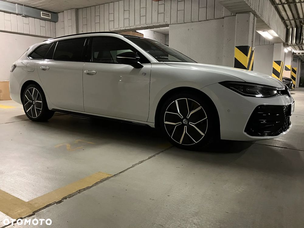 Volkswagen Passat - 5