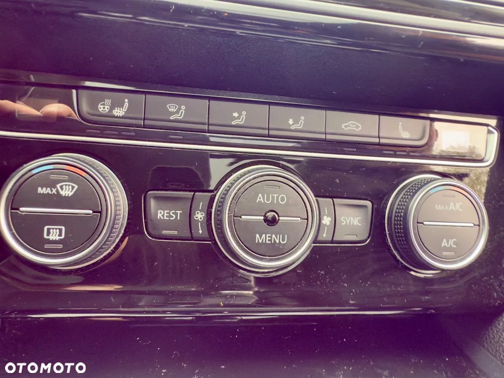 Volkswagen Passat 2.0 TDI SCR Highline - 11