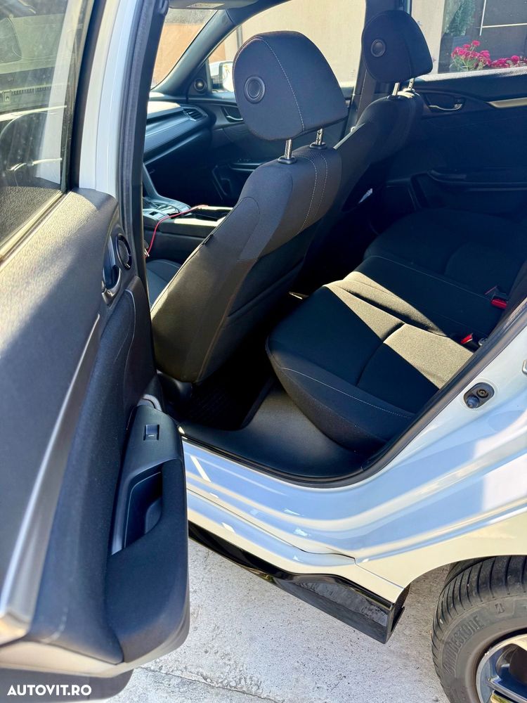 Honda Civic 1.5 VTEC Turbo Sport Plus - 26