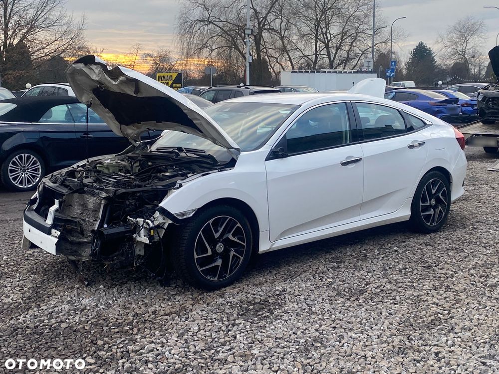 Honda Civic 1.5 T Elegance CVT - 10