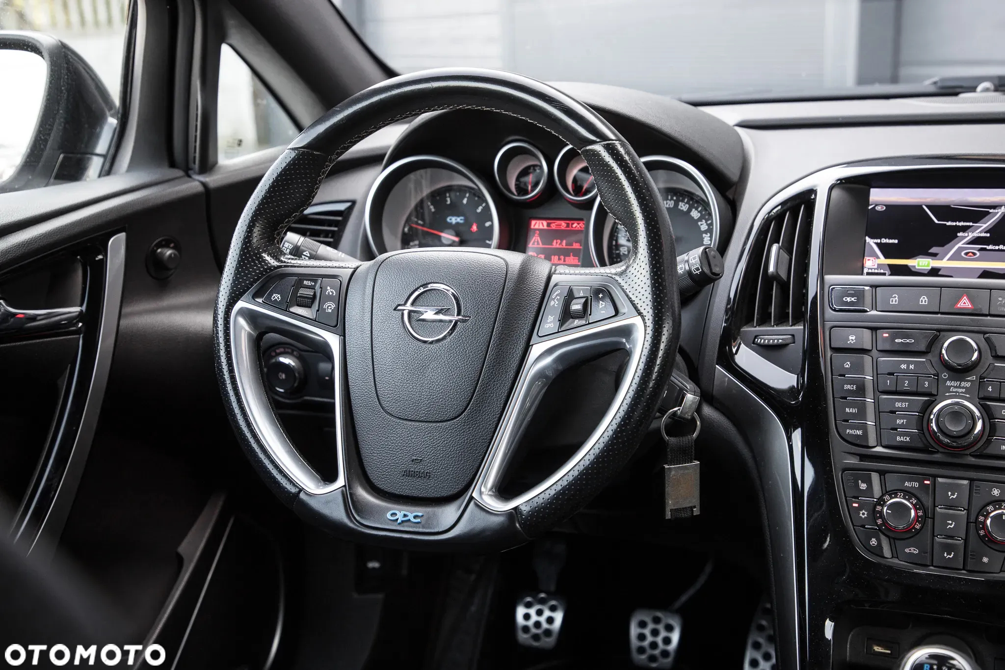 Opel Astra IV GTC OPC - 29