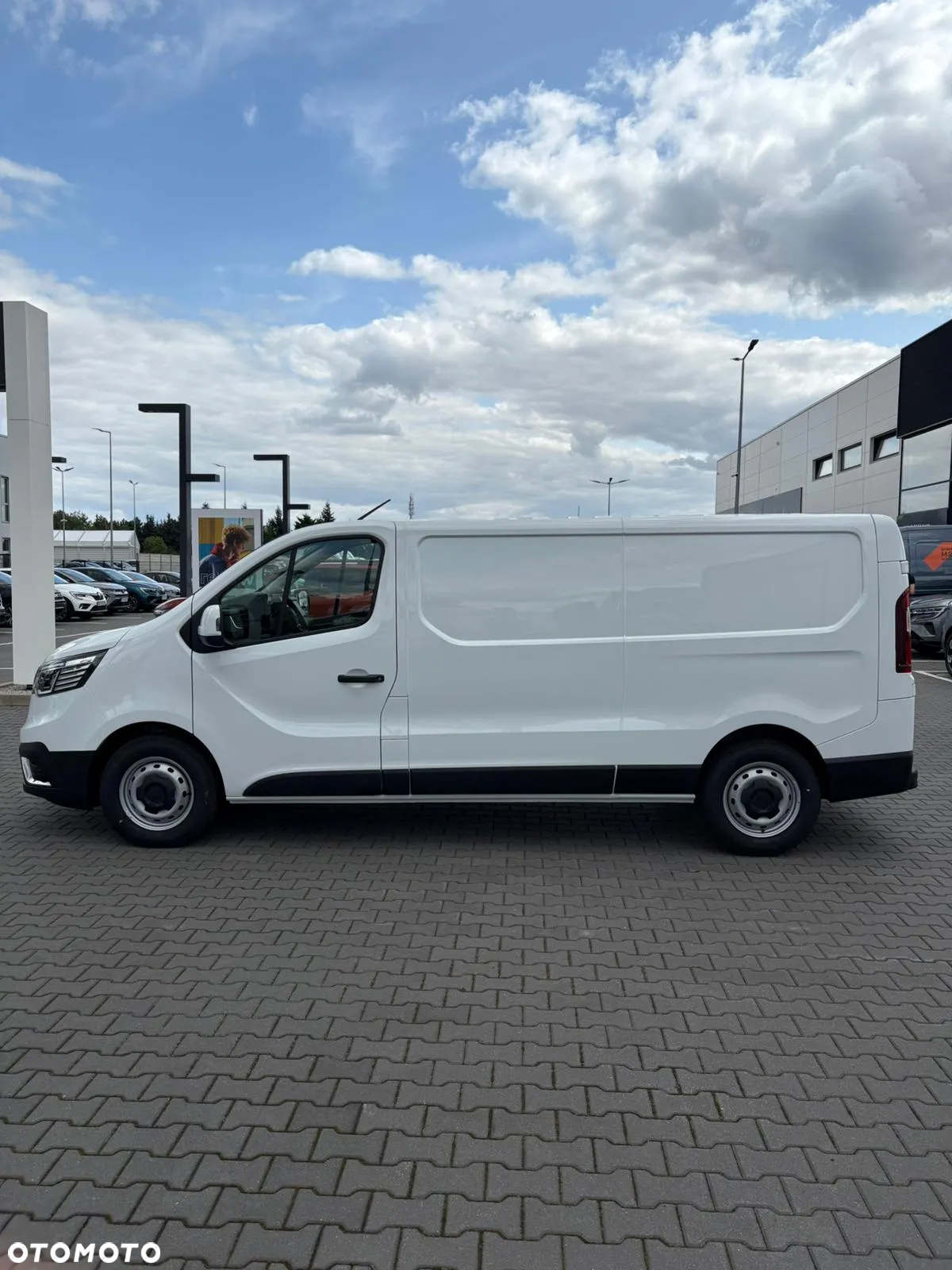 Renault Trafic Furgon L2H1 2.0dCi 170 AT9 automat! - 2