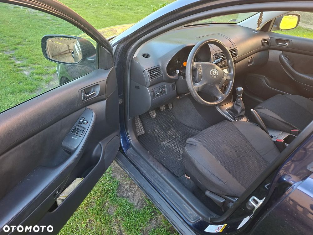 Toyota Avensis 2.0 D-4D Sol - 7