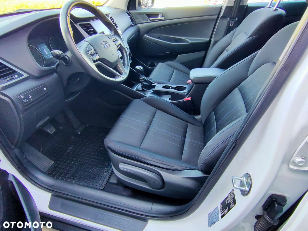 Hyundai Tucson blue 1.6 GDi 2WD Navi - 10