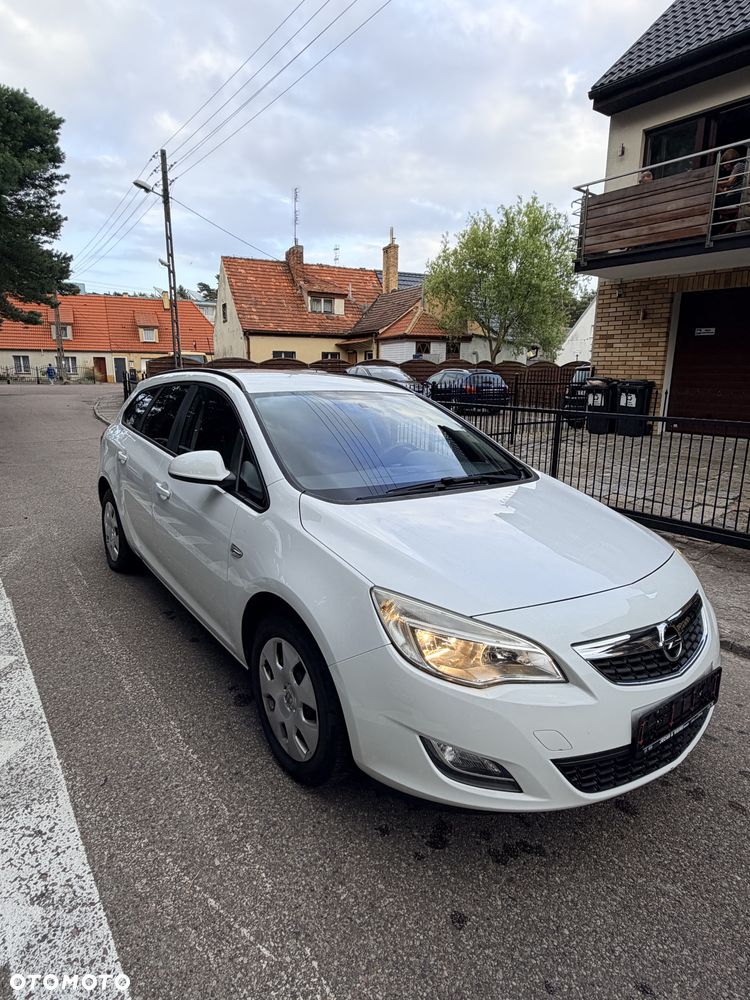 Opel Astra 1.4 - 8