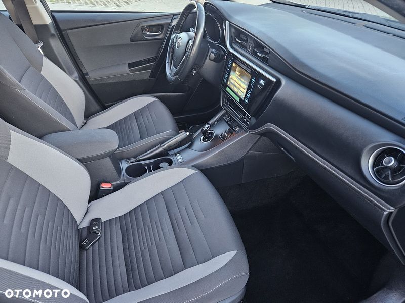 Toyota Auris - 6