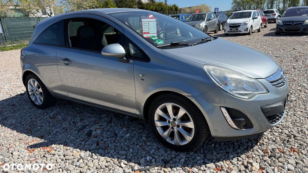 Opel Corsa 1.4 16V 150 Jahre - 5