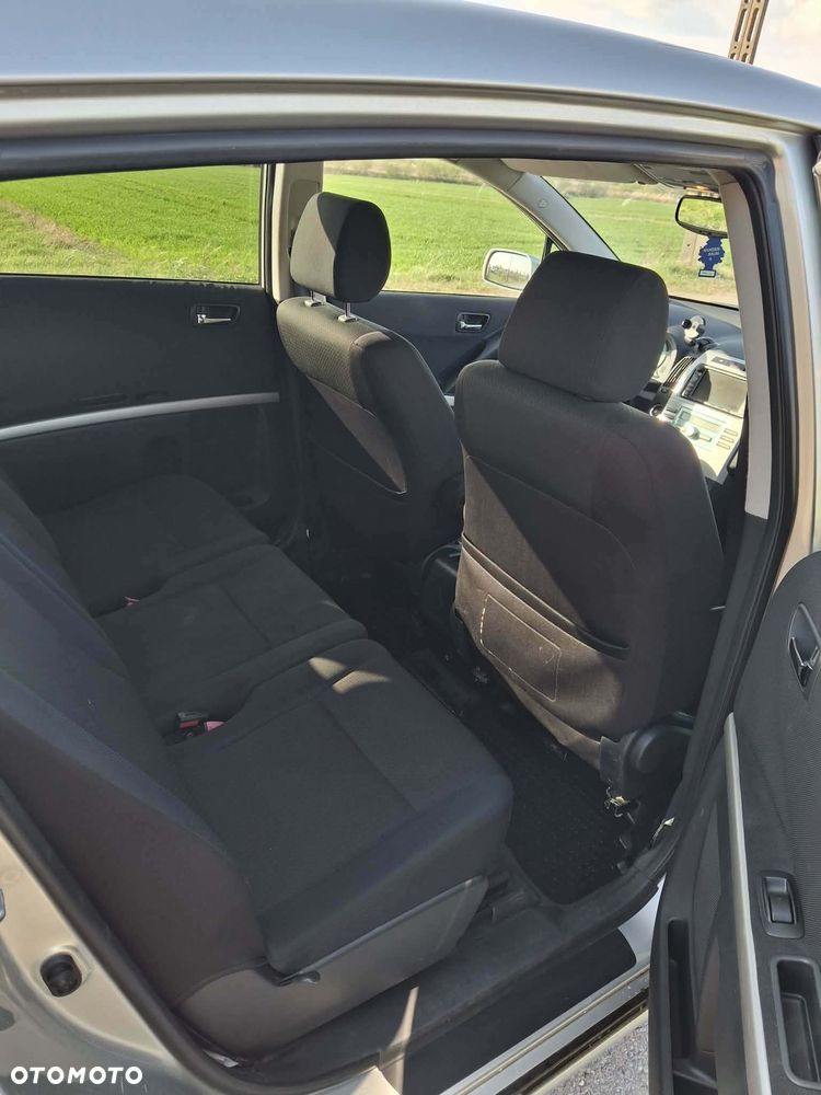 Toyota Corolla Verso - 9