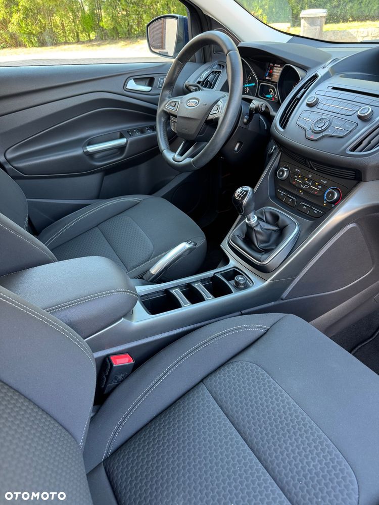 Ford Kuga 1.5 EcoBoost 2x4 Trend - 14