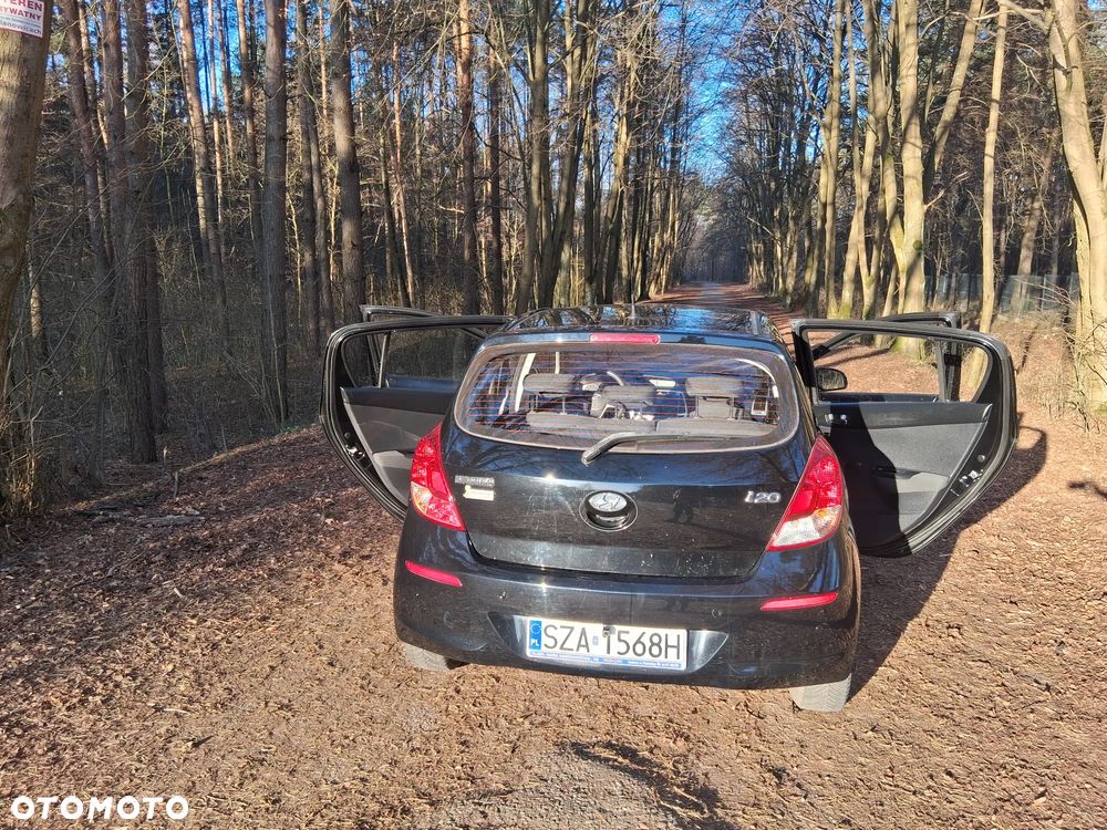 Hyundai i20 - 18