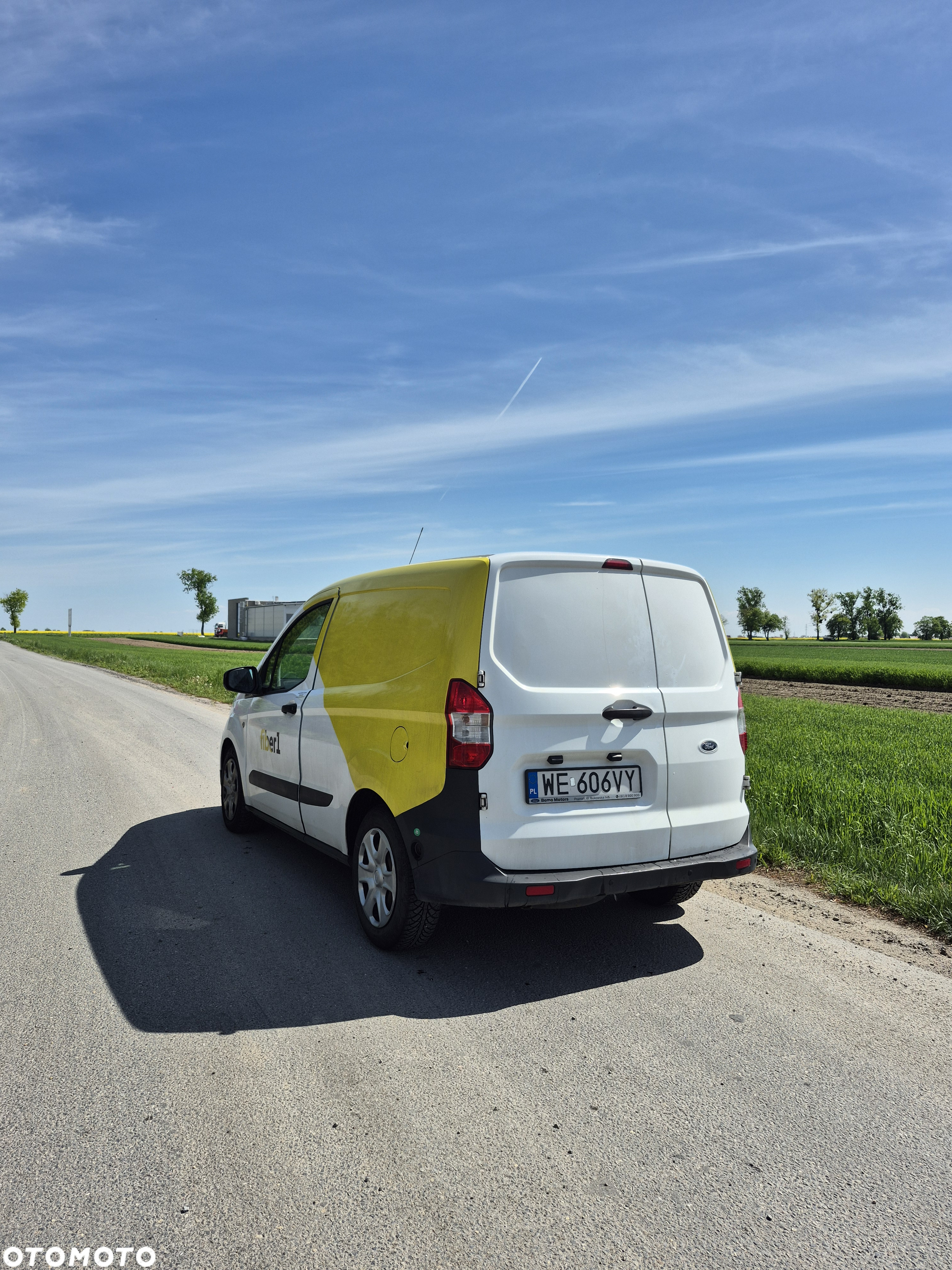 Ford Transit Courier 1.0 EcoBoost Ambiente - 4