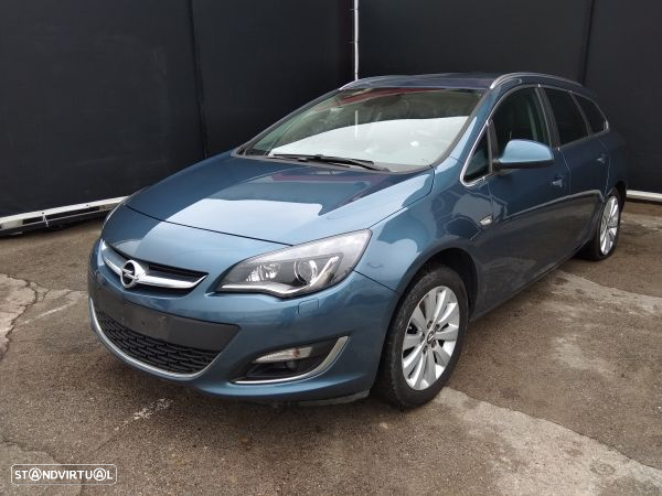 Para Peças Opel Astra J Três Volumes - 2