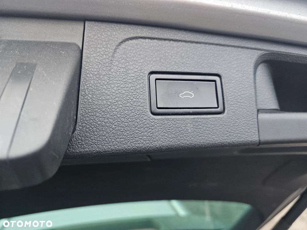 Volkswagen Passat 2.0 TDI SCR DSG Highline - 33