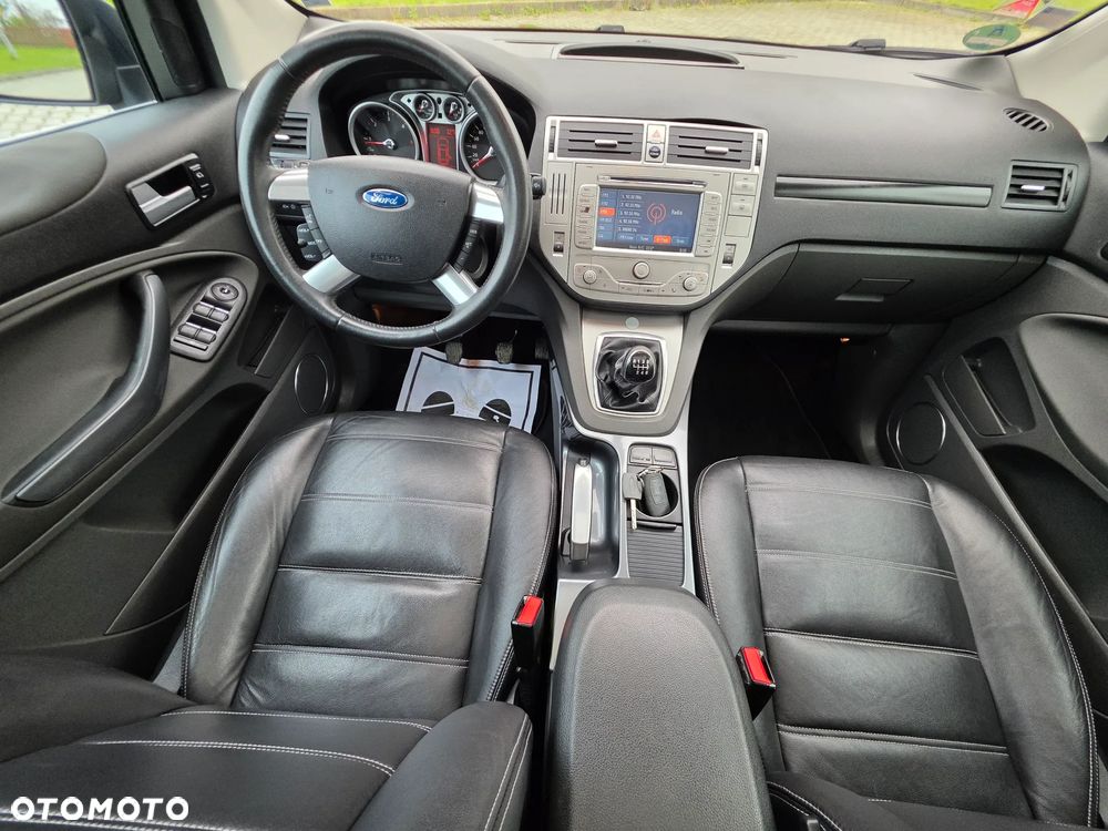 Ford Kuga 2.0 TDCi 4x4 Titanium - 26
