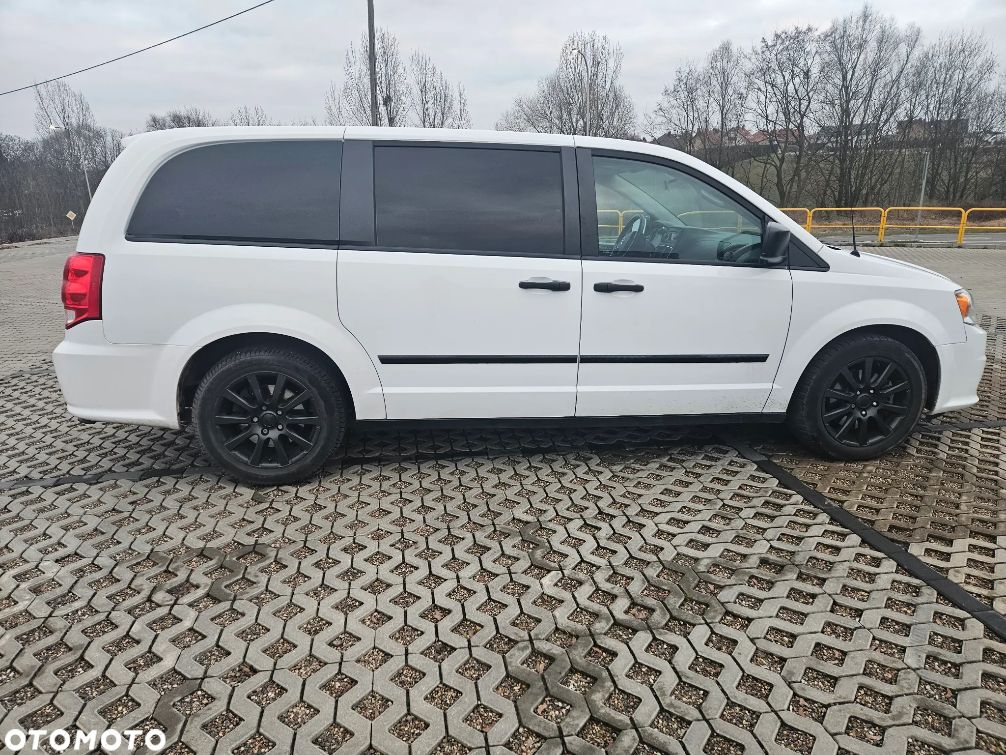 Dodge Grand Caravan - 7