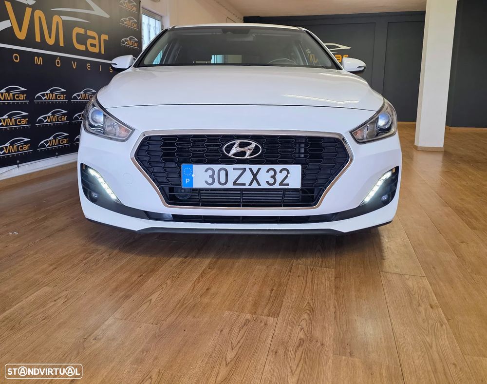 Hyundai i30 1.6 CRDI STyle+Navi - 6