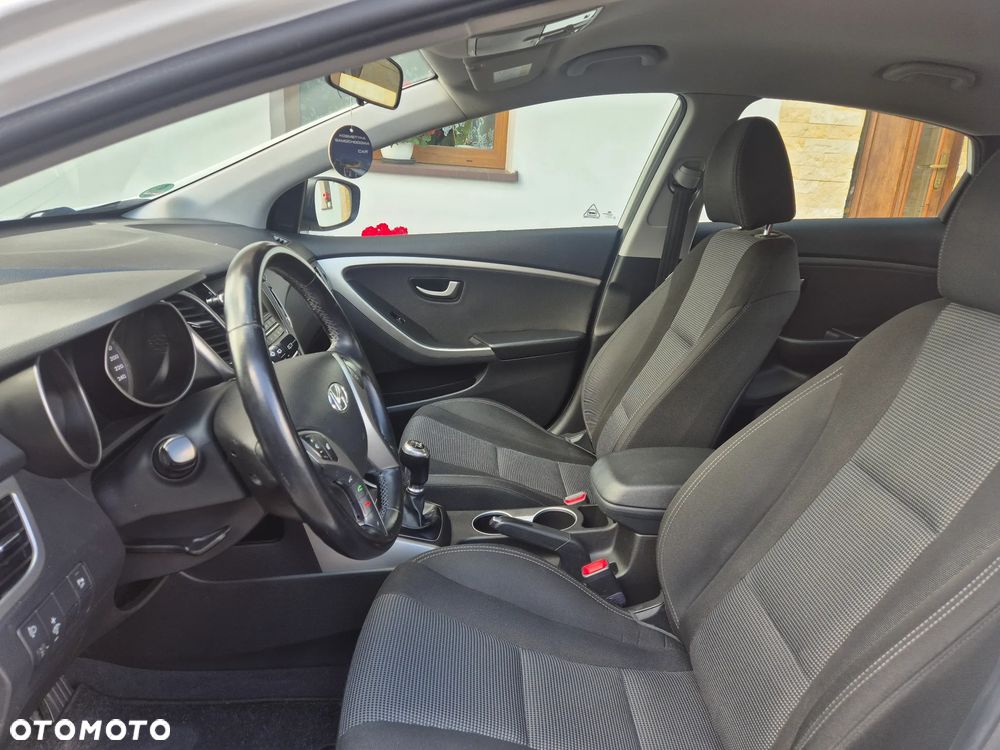 Hyundai i30 1.4 Trend - 13