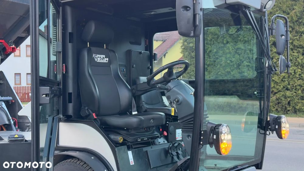 Inny Zamiatarka Boschung Urban Elektryk - 16