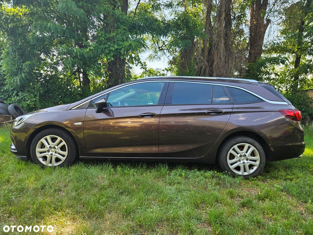Opel Astra 1.6 CDTI Elite S&S - 9