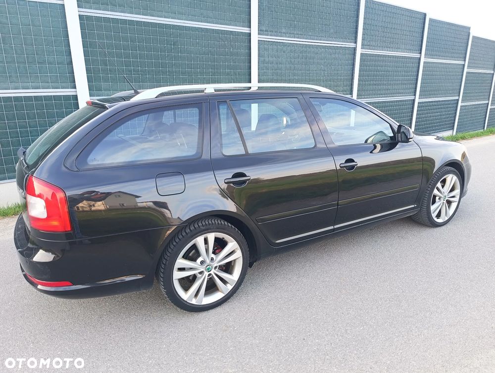 Skoda Octavia 2.0 TDI DPF RS - 20